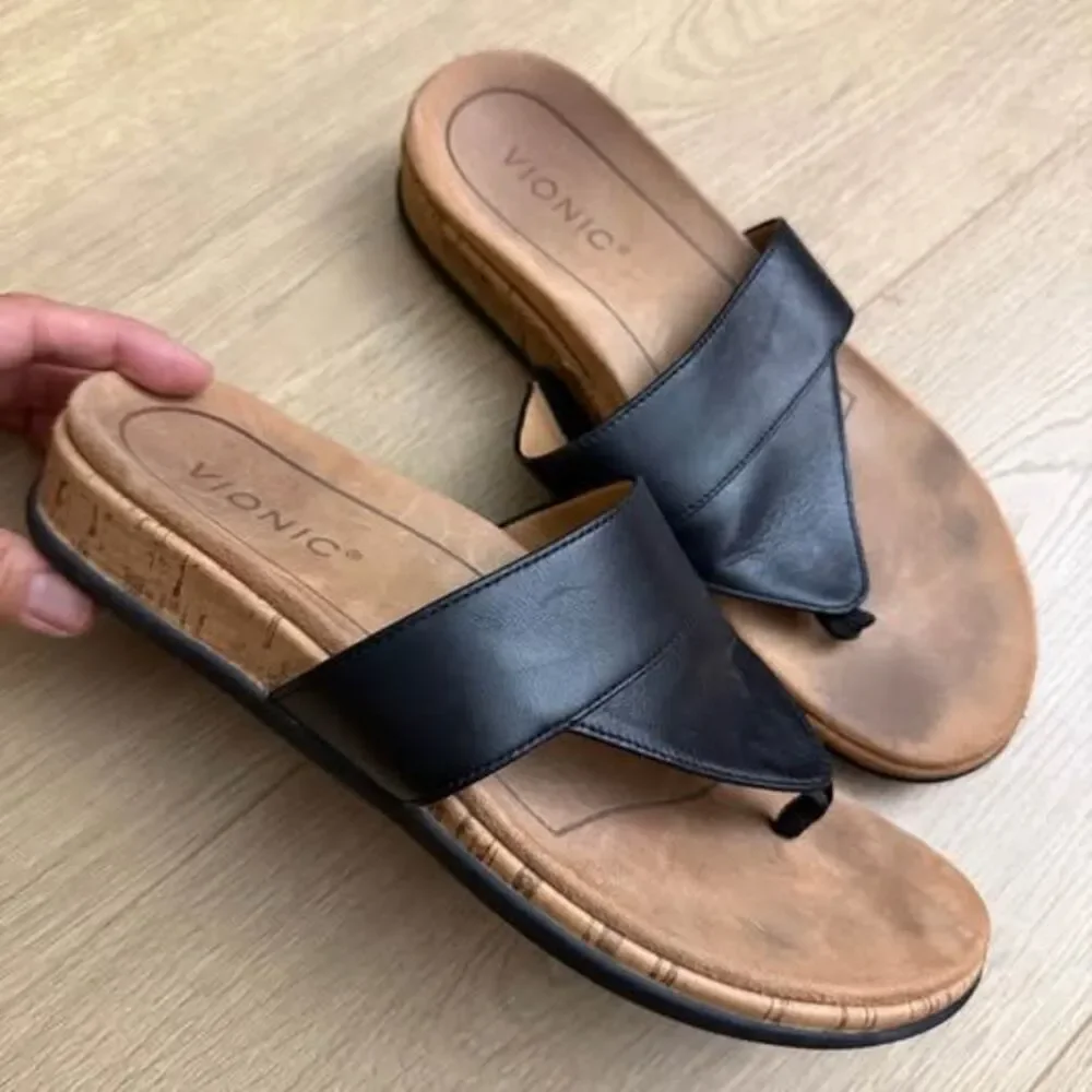 Vionic Jillian Black Leather Sandals size 7 womens